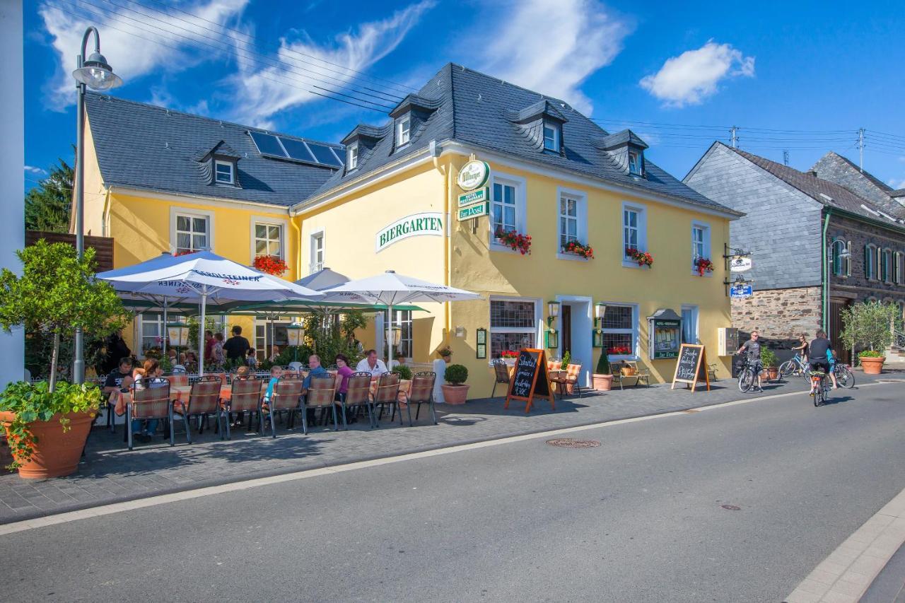 Hotel Zur Post Mulheim an der Mosel Exterior foto
