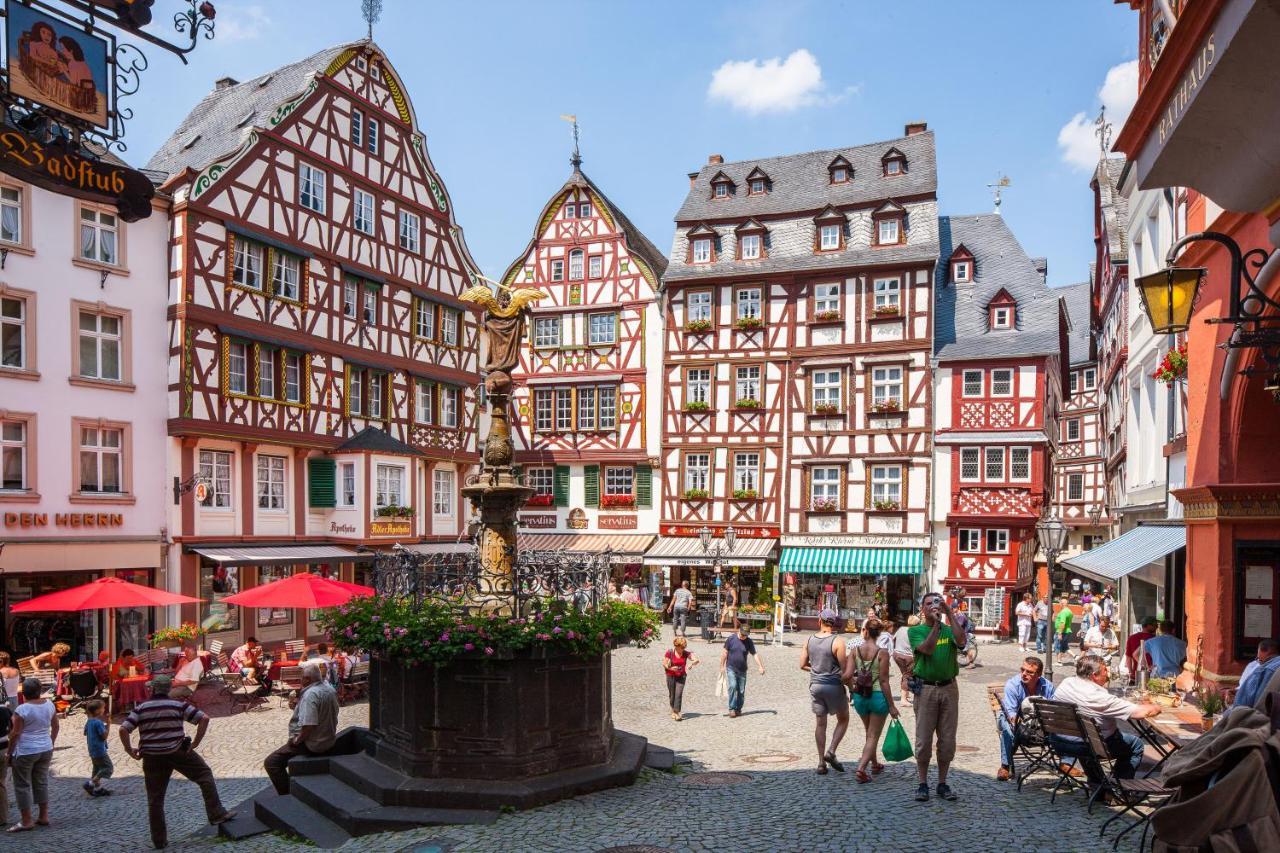 Hotel Zur Post Mulheim an der Mosel Exterior foto