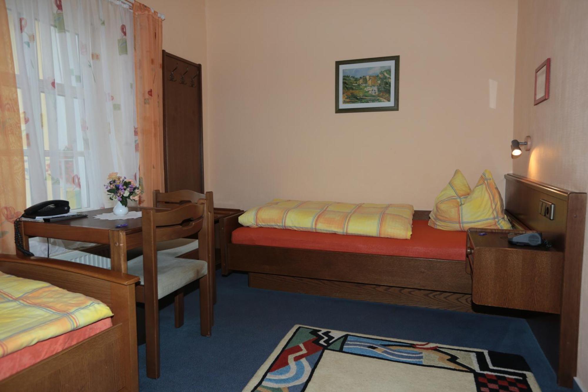 Hotel Zur Post Mulheim an der Mosel Habitación foto